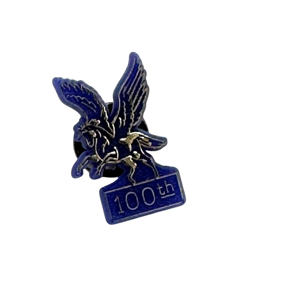 1974 Kentucky Derby Festival Pegasus Pin 100th Anniversary Gold Blue Plastic VTG
